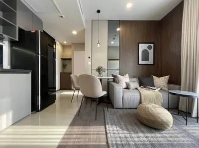 2-bed apartment for rent near MRT Khlong Toei, photo 1 of 5