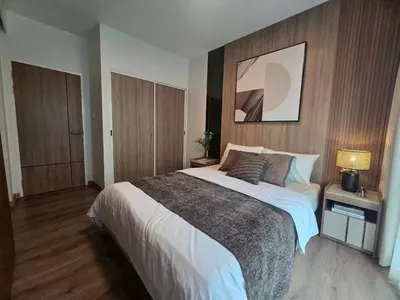 Condo à louer à A Space ID Asok-Ratchada, photo 1 sur 5