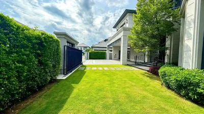 5-bed house for rent at Narasiri Krungthep Kreetha, photo 2 of 5