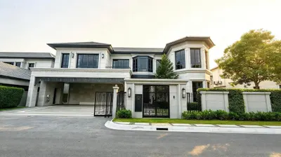 5-bed house for rent at Narasiri Krungthep Kreetha, photo 1 of 5