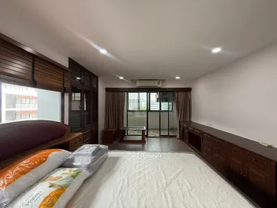 ขายคอนโด 2 ห้องนอน SRIVARA MANSION 1 รูปที่ 3 จาก 9