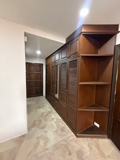 ขายคอนโด 2 ห้องนอน SRIVARA MANSION 1 รูปที่ 4 จาก 9