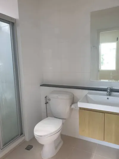 Maison 4 chambres à vendre près de la station MRT Khlong Bang Phai, photo 5 sur 5