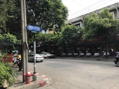 ขายบ้าน 4 ห้องนอน ใกล้ MRT ลาดพร้าว รูปที่ 3 จาก 4