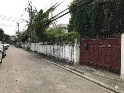 ขายบ้าน 4 ห้องนอน ใกล้ MRT ลาดพร้าว รูปที่ 4 จาก 4
