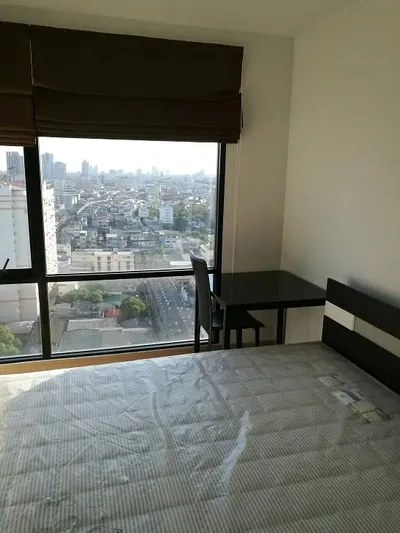 Condo 1 chambre à vendre près de la station BTS Chong Nonsi, photo 1 sur 5