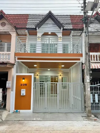 ขายทาวน์เฮาส์ 3 ห้องนอน ใกล้ MRT บางรักใหญ่ รูปที่ 1 จาก 5
