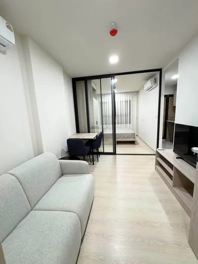 Condo for rent near MRT Bang Khun Non, photo 1 of 5