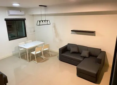 3-bed townhouse for rent near MRT Bang Phlu, photo 2 of 5