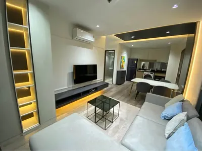 Condo 2 chambres à vendre près de la station BTS Phra Khanong, photo 1 sur 5