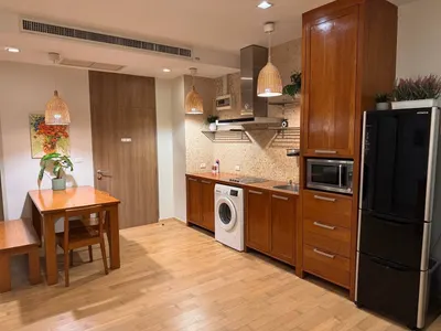 2-bed condo for rent near BTS Ekkamai, photo 3 of 5