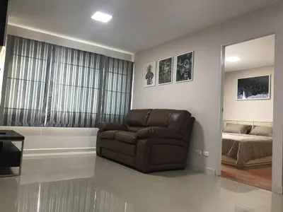 1-bed condo for rent near BTS Thong Lo, photo 1 of 5