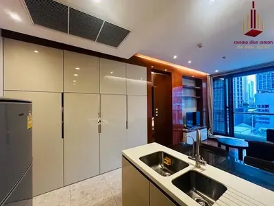 Condo 1 chambre à louer près de la station MRT Khlong Toei, photo 3 sur 5