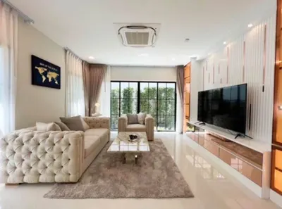 4-bed house for rent in Saphan Sung, photo 2 of 5