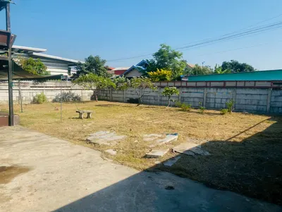 Maison 3 chambres à louer près de la station ARL Lat Krabang, photo 3 sur 5