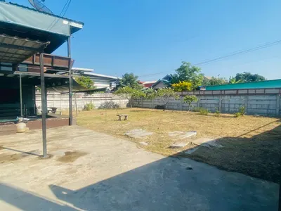 Maison 3 chambres à louer près de la station ARL Lat Krabang, photo 2 sur 5