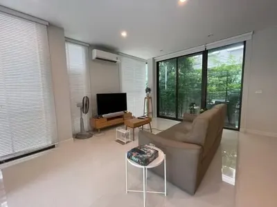 Baan Klang Muang Classe Ekkamai-Ramintra的4房独栋住宅出租，第2张，共8张
