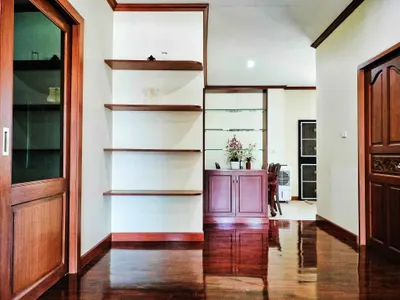 Maison 3 chambres à vendre près de la station MRT Phasi Charoen, photo 3 sur 5