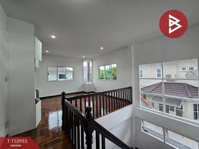 Maison 4 chambres à vendre près de la station MRT Bang Rak Yai, photo 3 sur 5