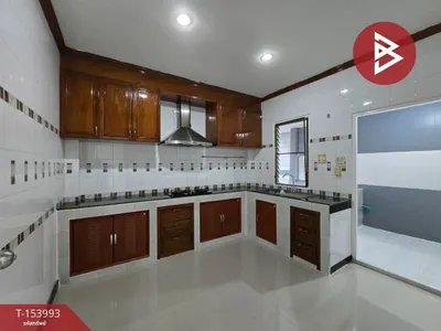 Maison 4 chambres à vendre près de la station MRT Bang Rak Yai, photo 4 sur 5