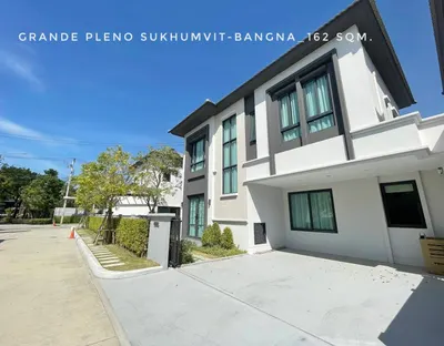 Grande Pleno Sukhumvit-Bangnaの3ベッドルーム一戸建て（賃貸）、写真1/5