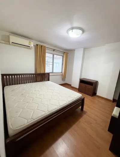 Condo for rent near MRT Lat Phrao, photo 1 of 5