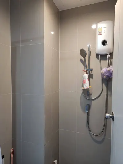 Ideo Ramkhamhaeng Lamsali Station的开间公寓出租，第5张，共5张