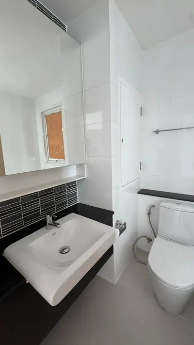 Condo 2 chambres à louer près de la station BTS Bang Na, photo 1 sur 5