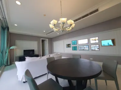 ให้เช่าคอนโด 2 ห้องนอน Royce Private Residences รูปที่ 2 จาก 5