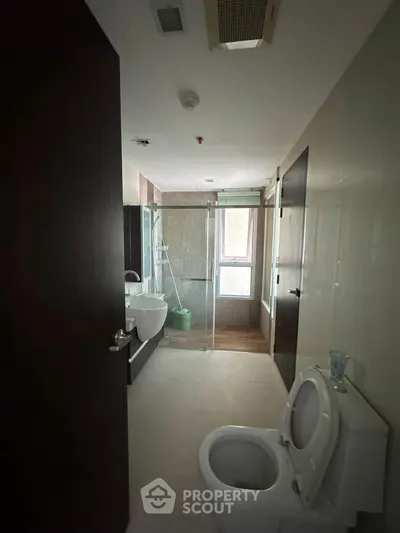 Condo 2 chambres à louer à Sky Walk Residences, photo 5 sur 5