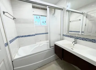 1-bed condo for rent near MRT Huai Khwang, photo 7 of 7