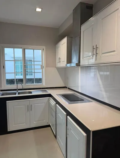 Maison de ville 4 chambres à louer à Golden Neo Ladprao-Kaset Nawamin, photo 9 sur 9