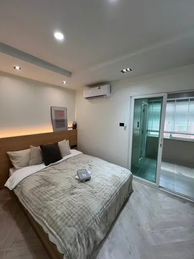 1-bed condo for sale near MRT Huai Khwang, photo 2 of 5