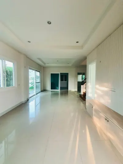 ขายบ้าน 4 ห้องนอน ใกล้ ARL ลาดกระบัง รูปที่ 3 จาก 5