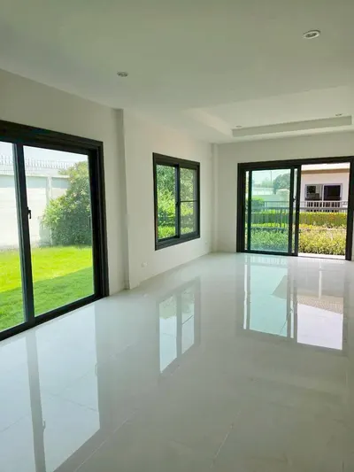 4-bed house for sale near MRT Bang Rak Yai, photo 3 of 5