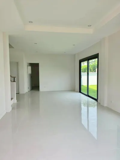 4-bed house for sale near MRT Bang Rak Yai, photo 2 of 5