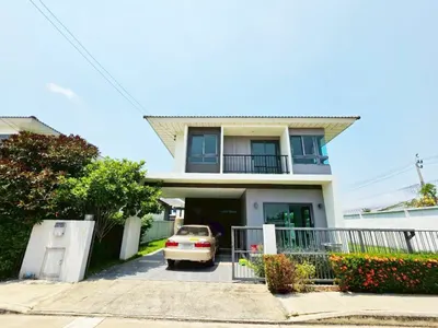 4-bed house for sale near MRT Bang Rak Yai, photo 1 of 5