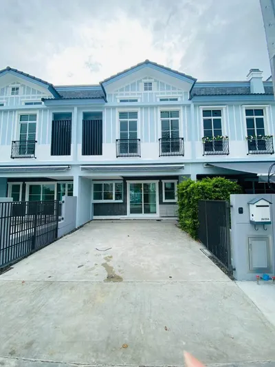 3-bed townhouse for rent at Indy 2 Bangna-Ramkhamhaeng 2, photo 1 of 5