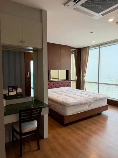 3-bed condo for rent near BTS Chong Nonsi, photo 4 of 5
