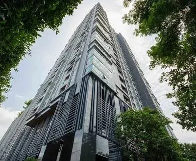 MRT 素坤逸站附近的公寓出售，第1张，共5张