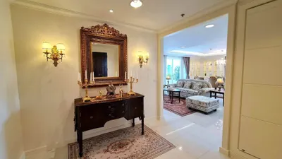 4-bed condo for rent near BTS Phrom Phong, photo 3 of 5