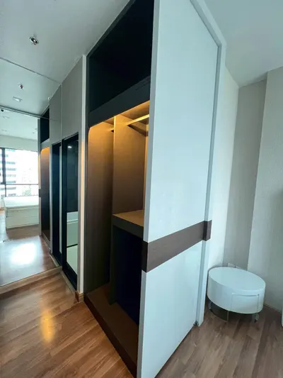 1-bed house for rent near MRT Huai Khwang, photo 3 of 5