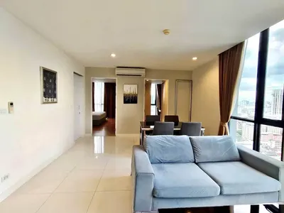Condo 2 chambres à louer près de la station BTS Ekkamai, photo 2 sur 5