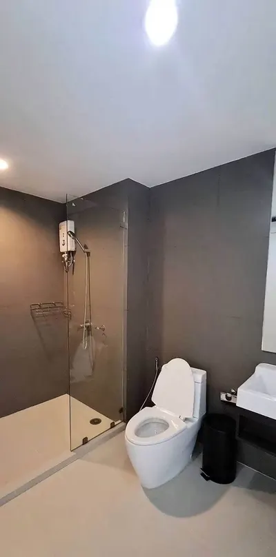 Condo 2 chambres à louer près de la station BTS Ekkamai, photo 5 sur 5
