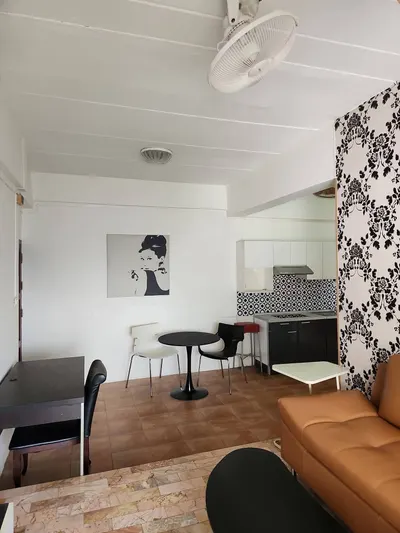 2-bed condo for rent near ARL Ramkhamhaeng, photo 2 of 5