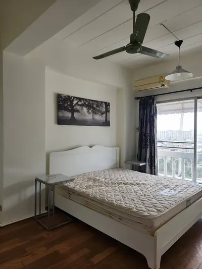 2-bed condo for rent near ARL Ramkhamhaeng, photo 3 of 5