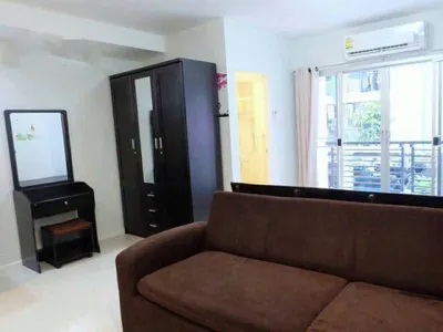 Condo à louer près de la station BTS Punnawithi, photo 4 sur 5