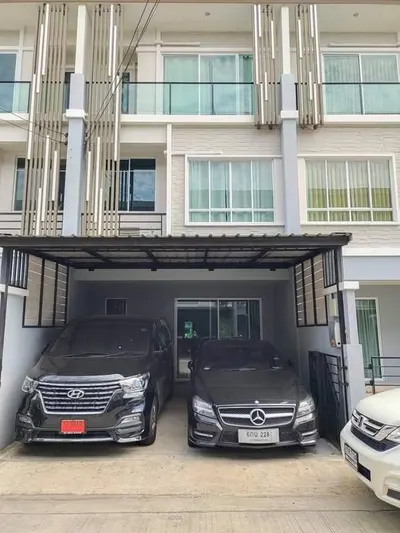 3-bed townhouse for sale at The Plant Citi Chaengwatthana, photo 1 of 5