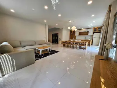 ขายบ้าน 5 ห้องนอน กรุงเทพฯ รูปที่ 9 จาก 10