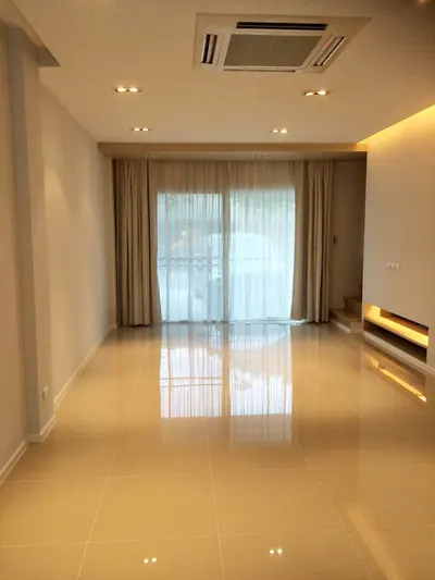Baan Klang Muang Classe Sukhumvit 77的3房联排别墅出租，第5张，共5张